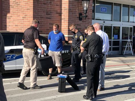 Arraignment postponed for Ventura County fatal crash, Walmart stabbing suspect
